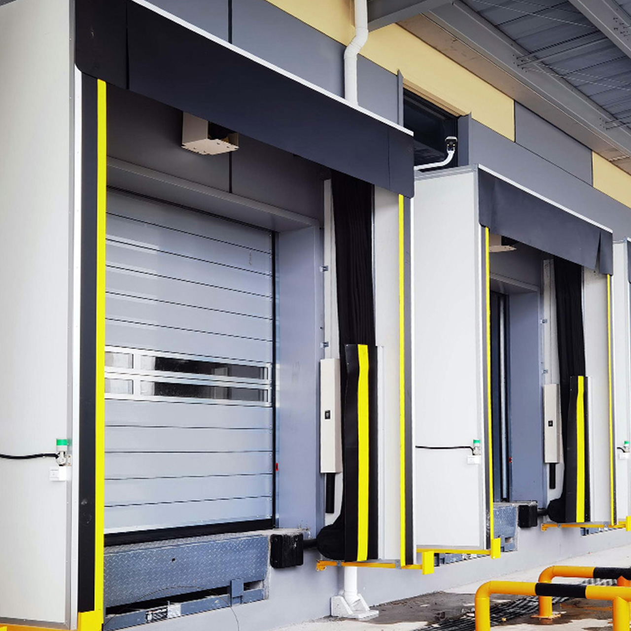 Huaxi Medical pharmaceutical logistics loading area