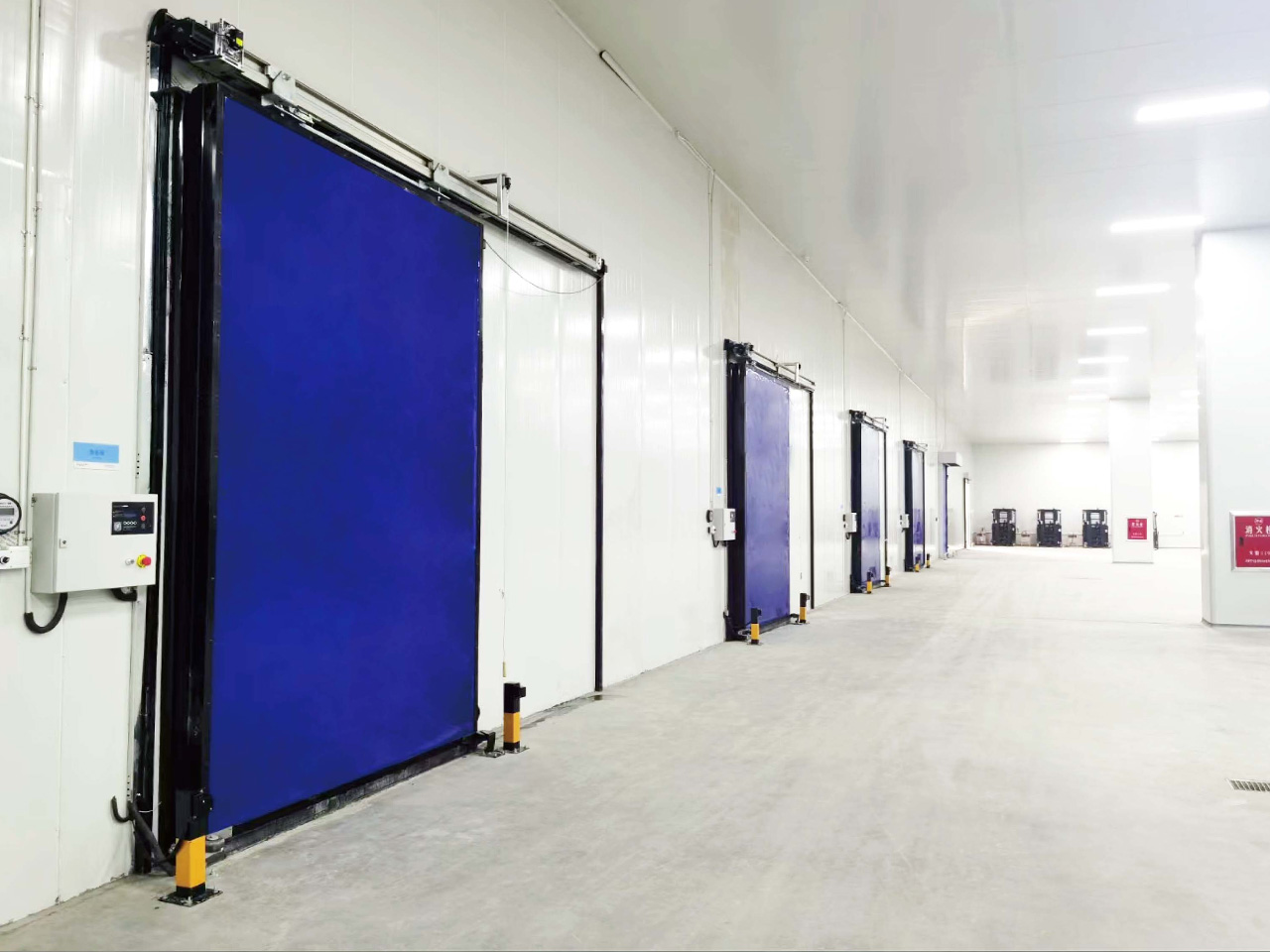 Loading Bays application featuring Loading Bays double leaf cold storage door