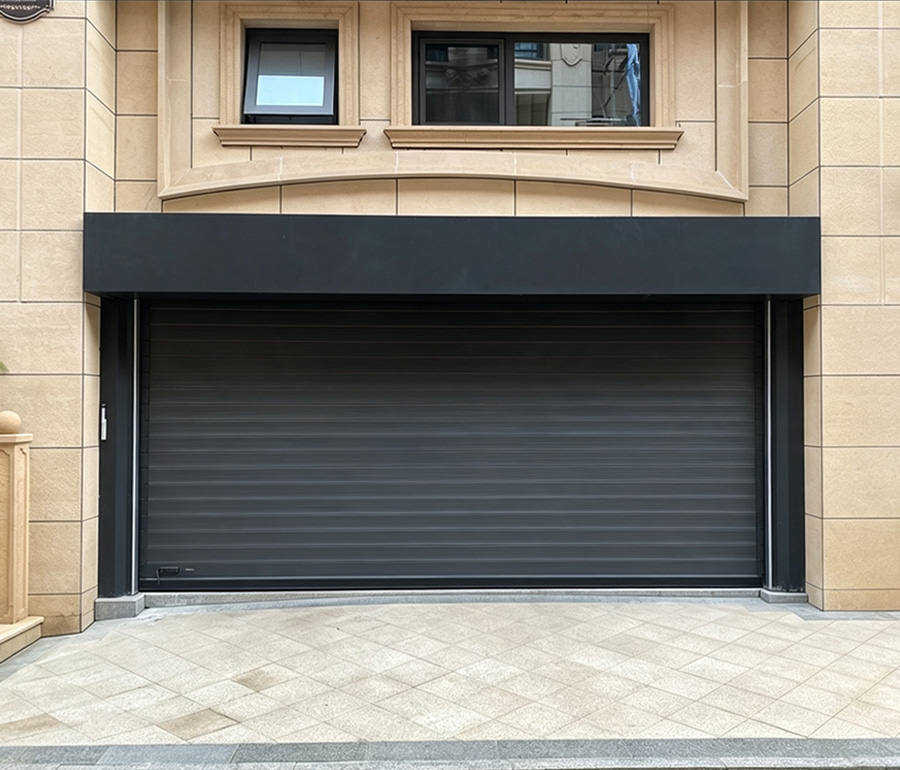 Villa Garage