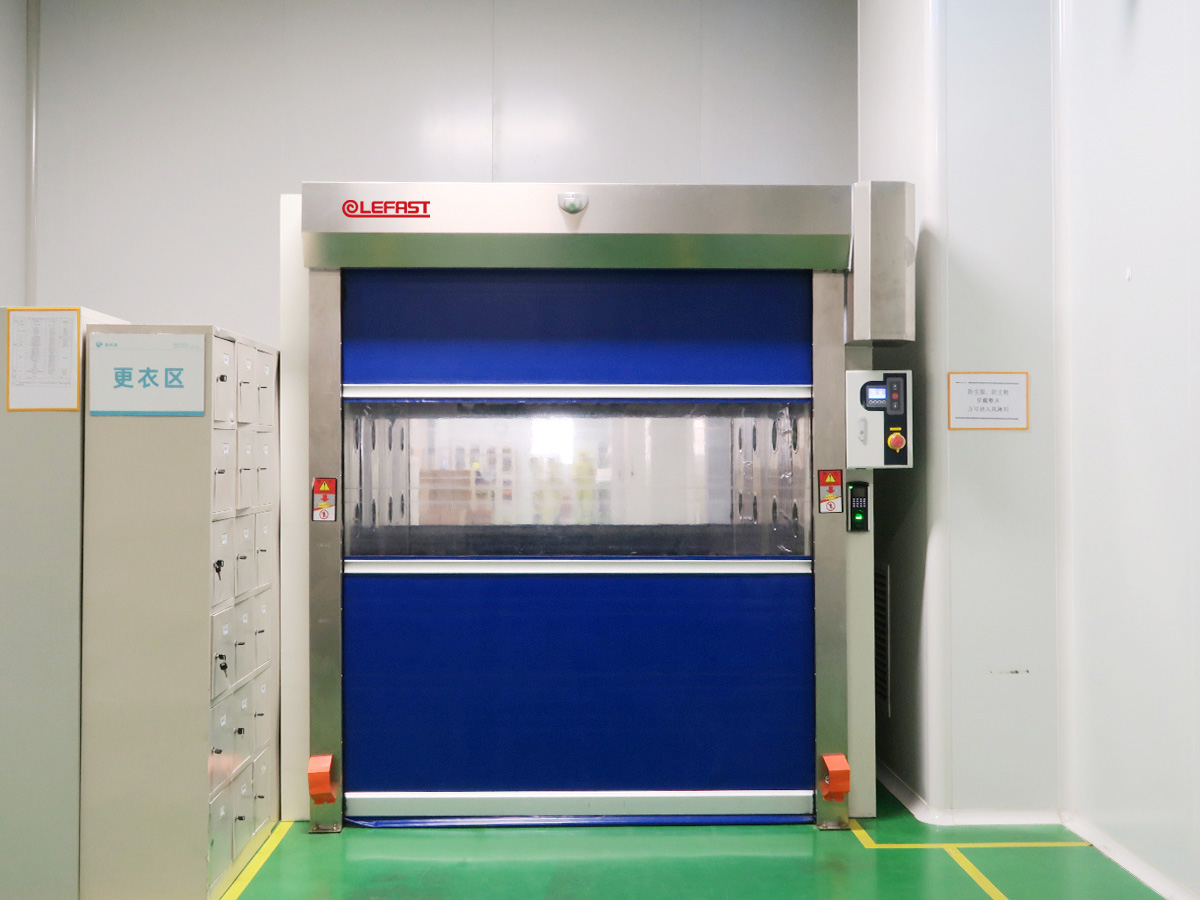 High-speed door for an air-supported structure