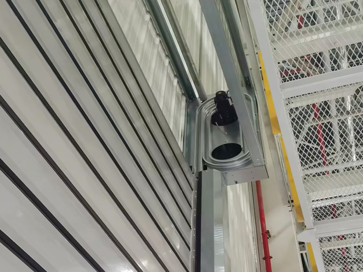 High-speed door for an air-supported structure